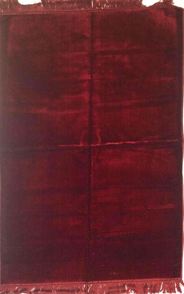 Almadina Velvet Prayer Mat – Elegant Red Single-Color Design